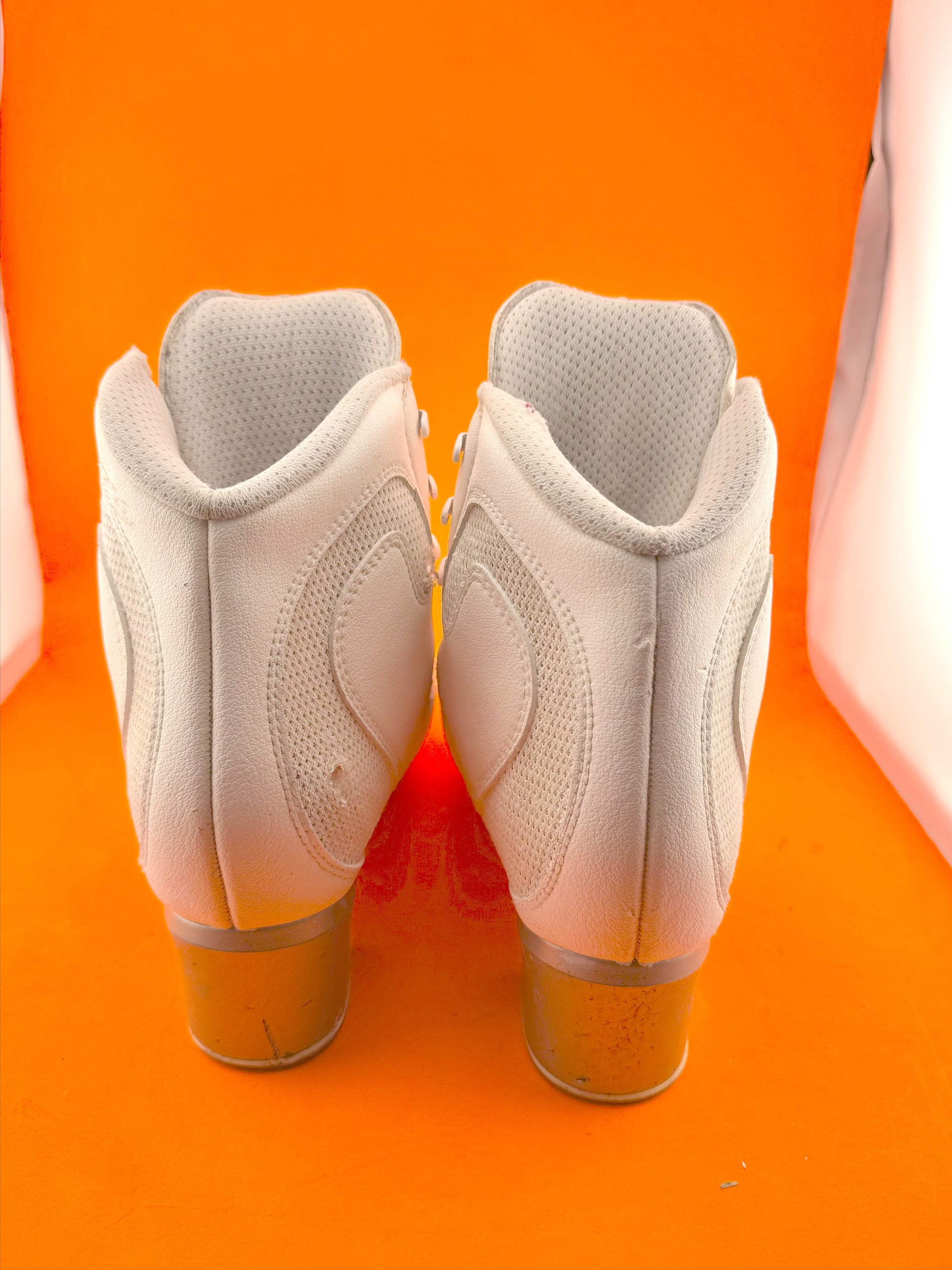 Quality Gently Used Figure Skates