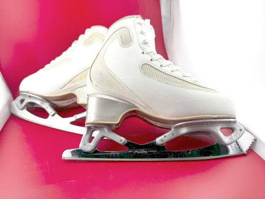 Edea Ice Fly 225 C and Gold Seal Revolution