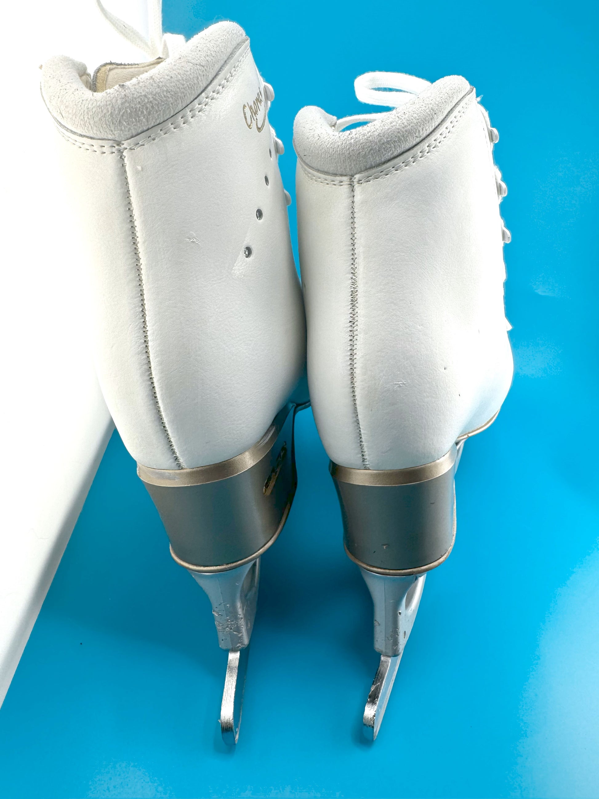 Gently Used Figure Skates Edea Overture 195C Wilson ACE Blade This Size Is Hard To Find $30 Extra | gently-used-figure-skates-edea-overture-195c-wilson-ace-blade-this-size-is-hard-to-find-30-extra | Quality Gently Used Figure Skates