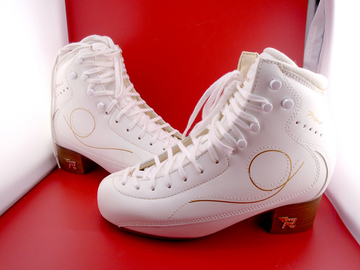 New In Box Risport Royal Prime Boot 250 Size C (Top Notch Of Risport) Wider Edea | new-in-box-risport-royal-prime-boot-250-size-c-top-notch-of-risport-wider-edea | Quality Gently Used Figure Skates