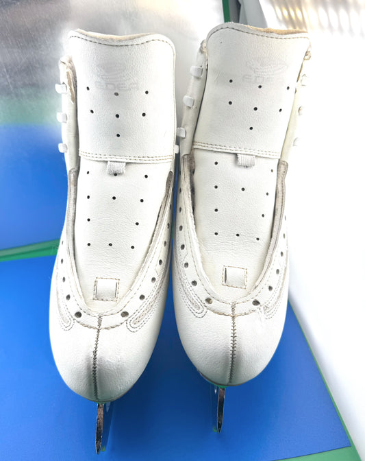 Edea Ice Fly 245 C and Pattern 99 blades