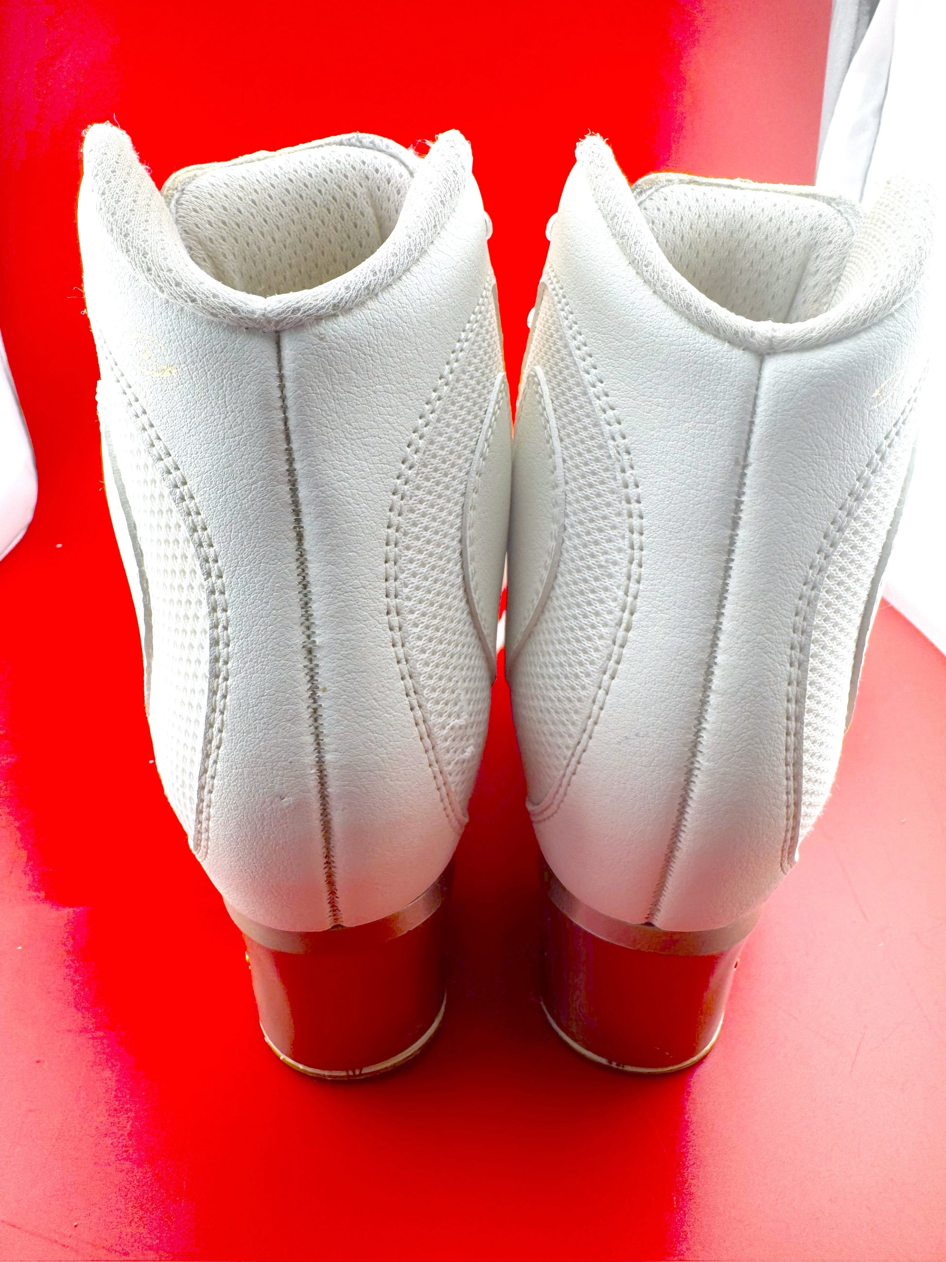 Quality Gently Used Figure Skates