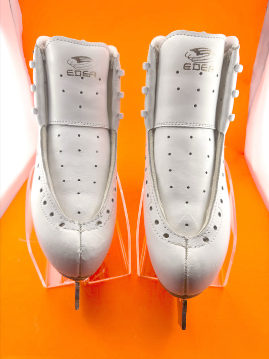 Edea Chorus 235 C and Coronation Blades size 9.0