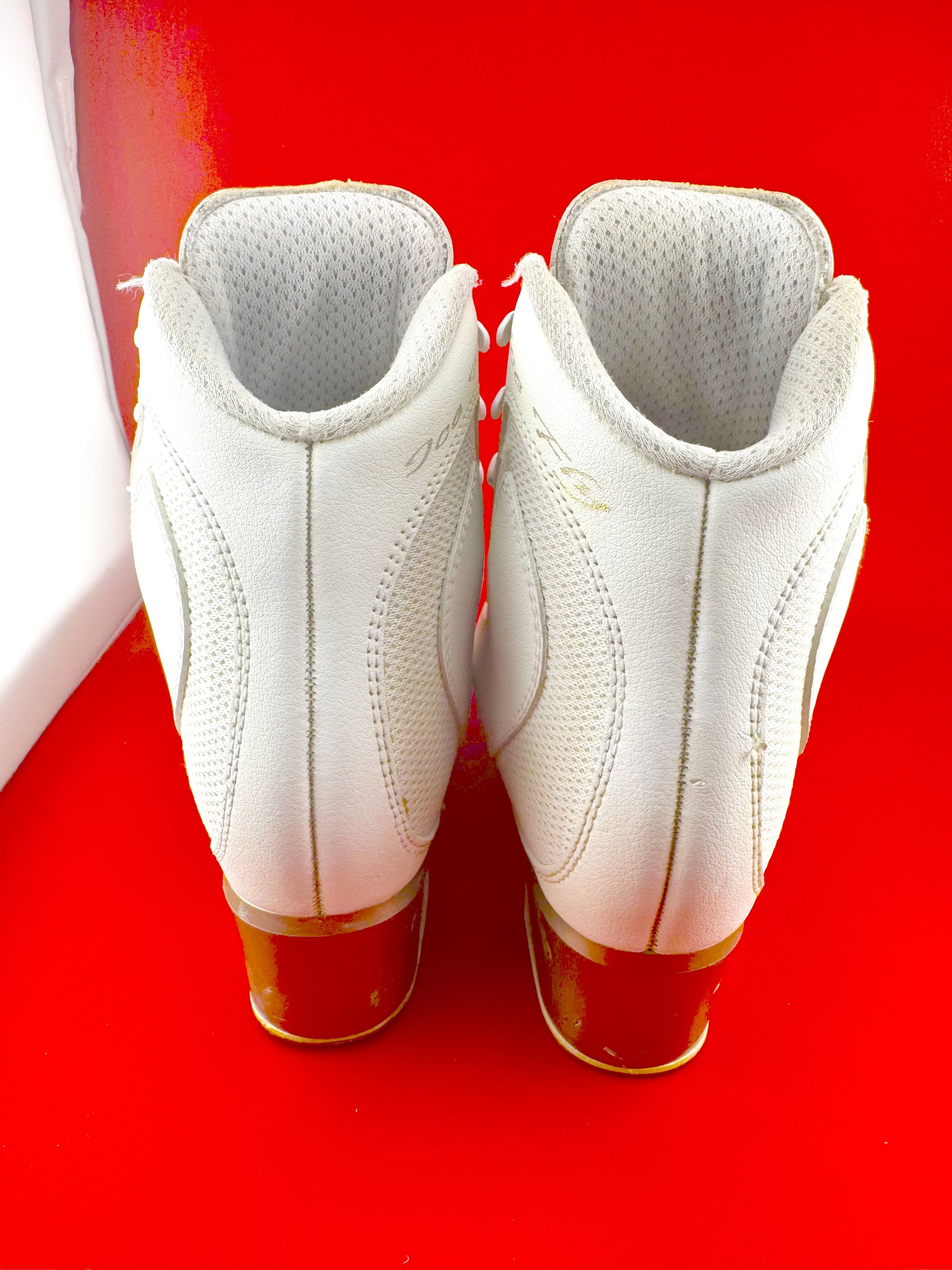 Quality Gently Used Figure Skates