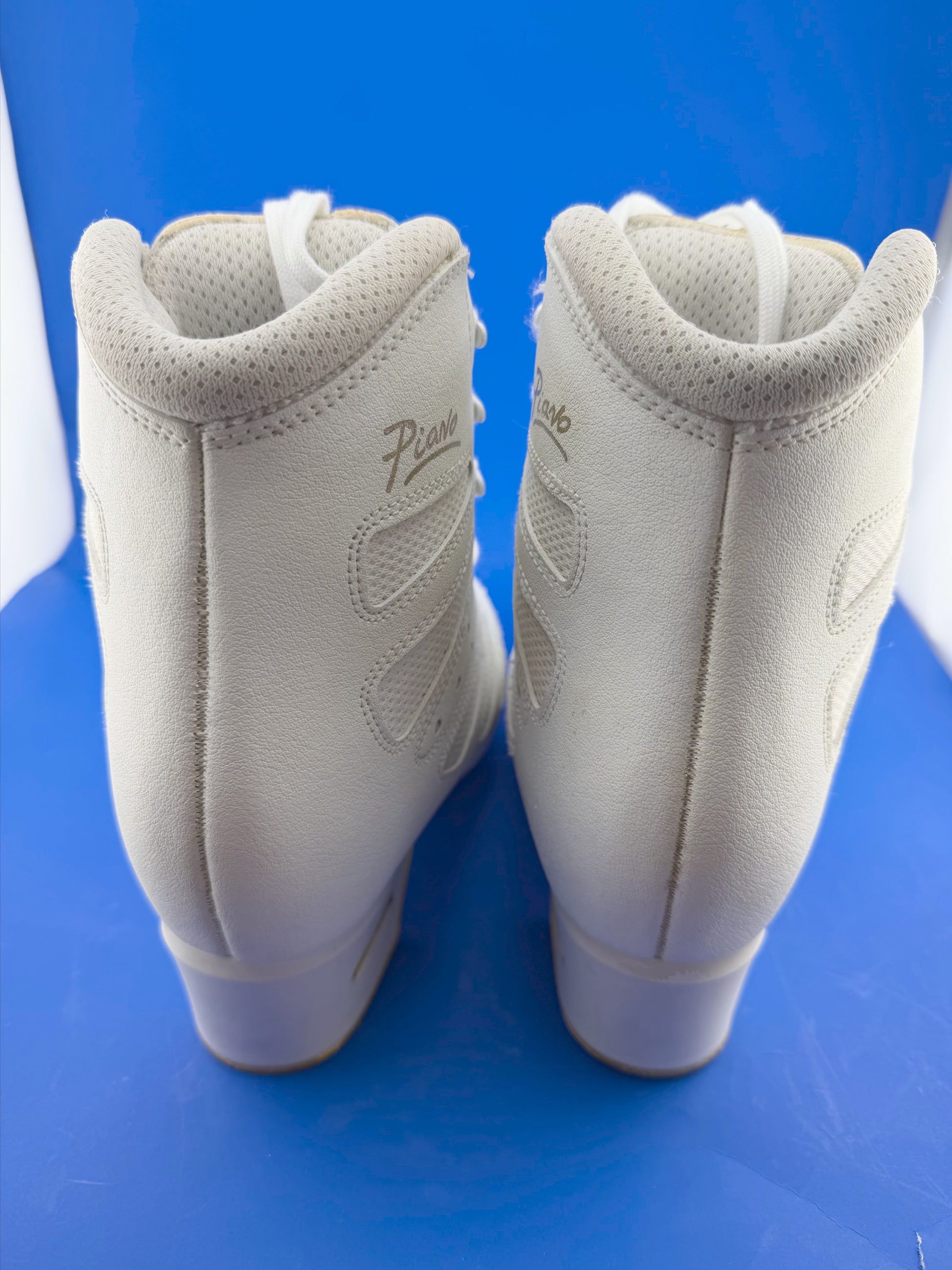 Quality Gently Used Figure Skates