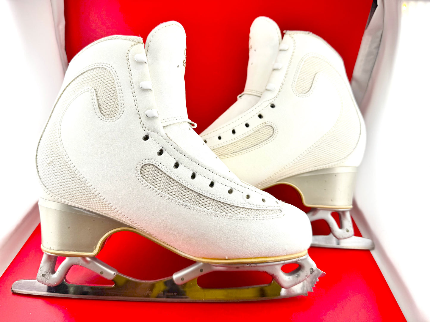 Edea Ice Fly 260 C and Pattern 99 Revolution Blades and new insole