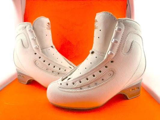 Edea Ice Fly 235 B boots only