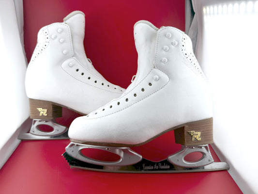 Risport RF1 Elite 250 B and Wilson ACE Revolution blades