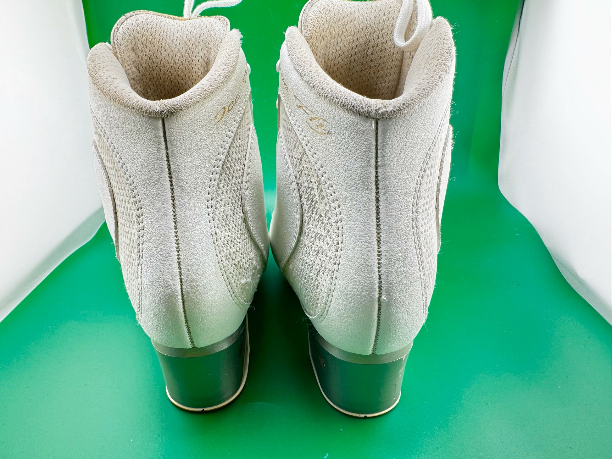Gently Used Figure Skates Edea Ice Fly 250 B | gently-used-edea-ice-fly-250-b | Quality Gently Used Figure Skates