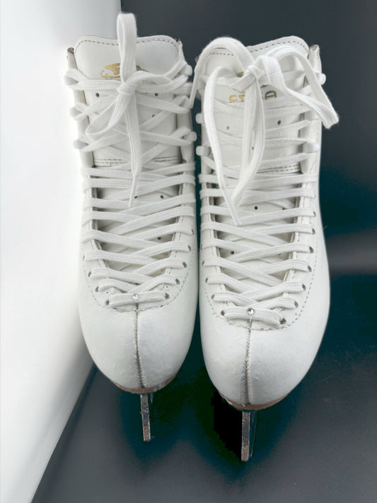 Gently Used Figure Skates Edea Overture 195C Wilson ACE Blade This Size Is Hard To Find $30 Extra | gently-used-figure-skates-edea-overture-195c-wilson-ace-blade-this-size-is-hard-to-find-30-extra | Quality Gently Used Figure Skates
