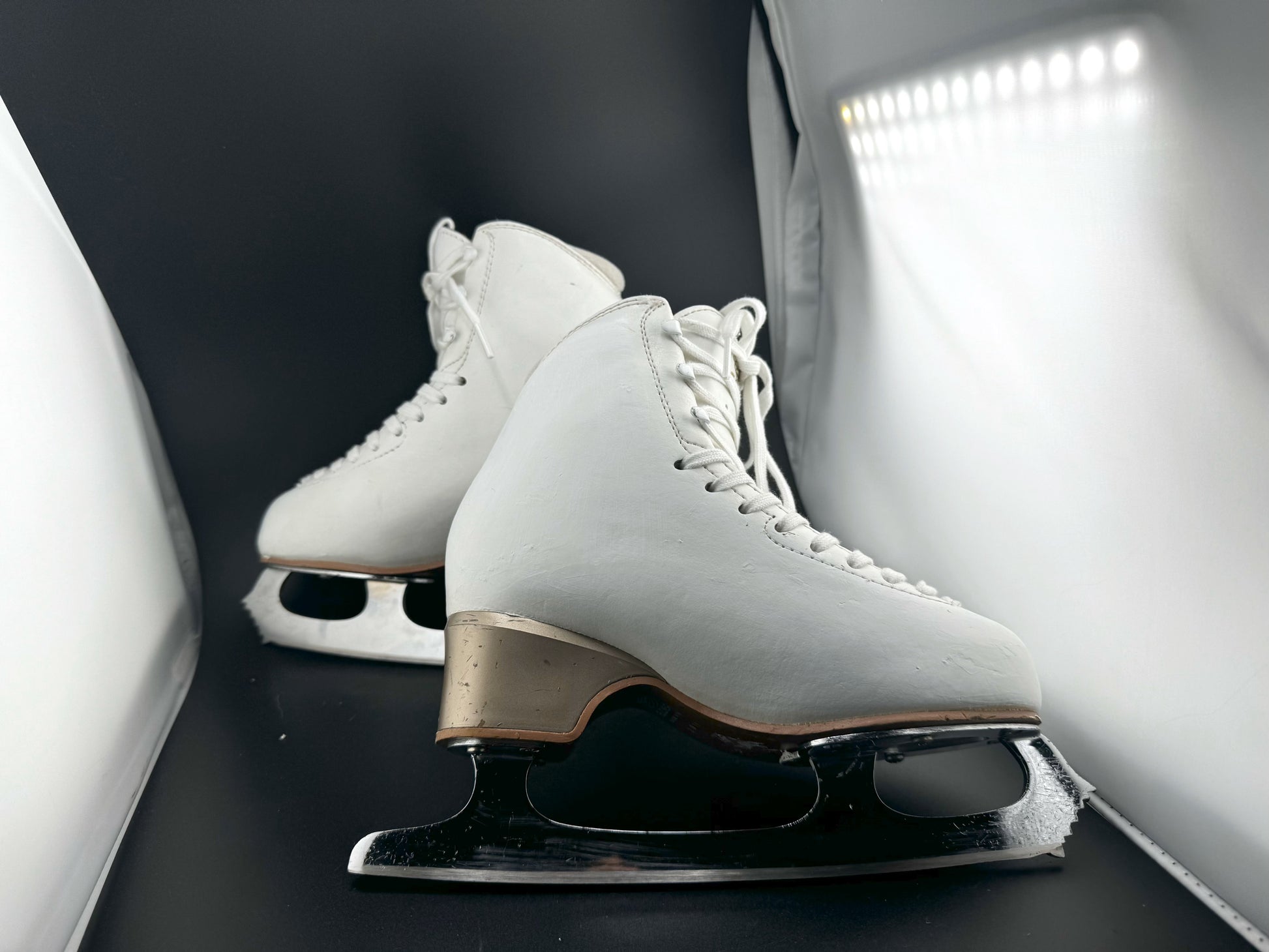 Gently Used Figure Skates Edea Overture 195C Wilson ACE Blade This Size Is Hard To Find $30 Extra | gently-used-figure-skates-edea-overture-195c-wilson-ace-blade-this-size-is-hard-to-find-30-extra | Quality Gently Used Figure Skates