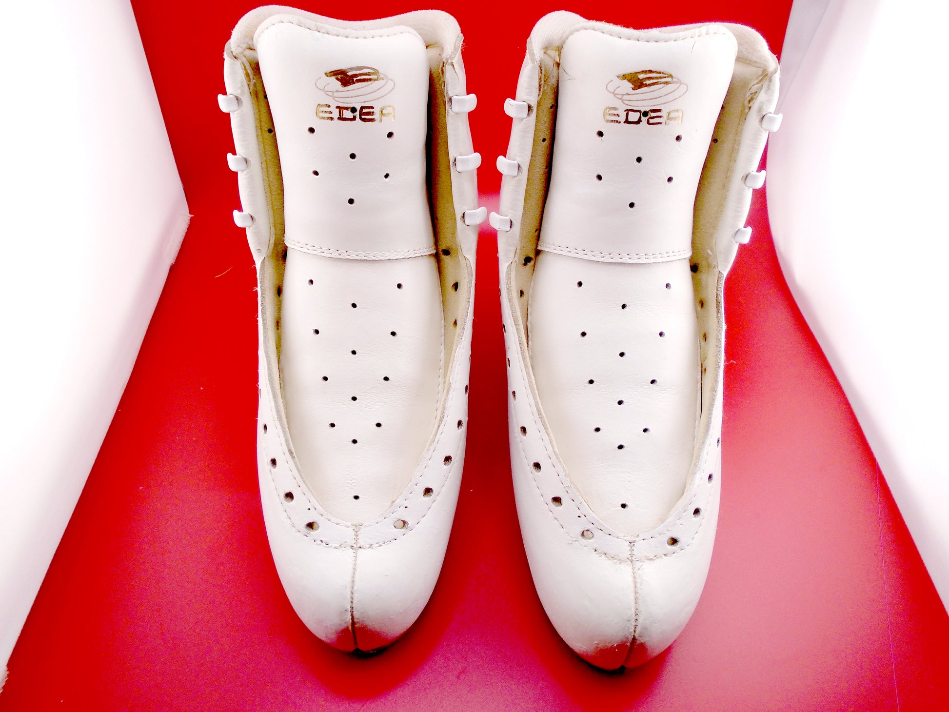 Very Gently Used Figure Skates Edea Chorus 245 C | very-gently-used-figure-skates-edea-chorus-245-c | Quality Gently Used Figure Skates