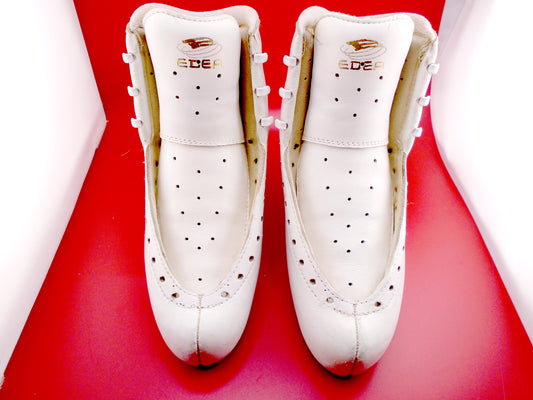 Very Gently Used Figure Skates Edea Chorus 245 C | very-gently-used-figure-skates-edea-chorus-245-c | Quality Gently Used Figure Skates