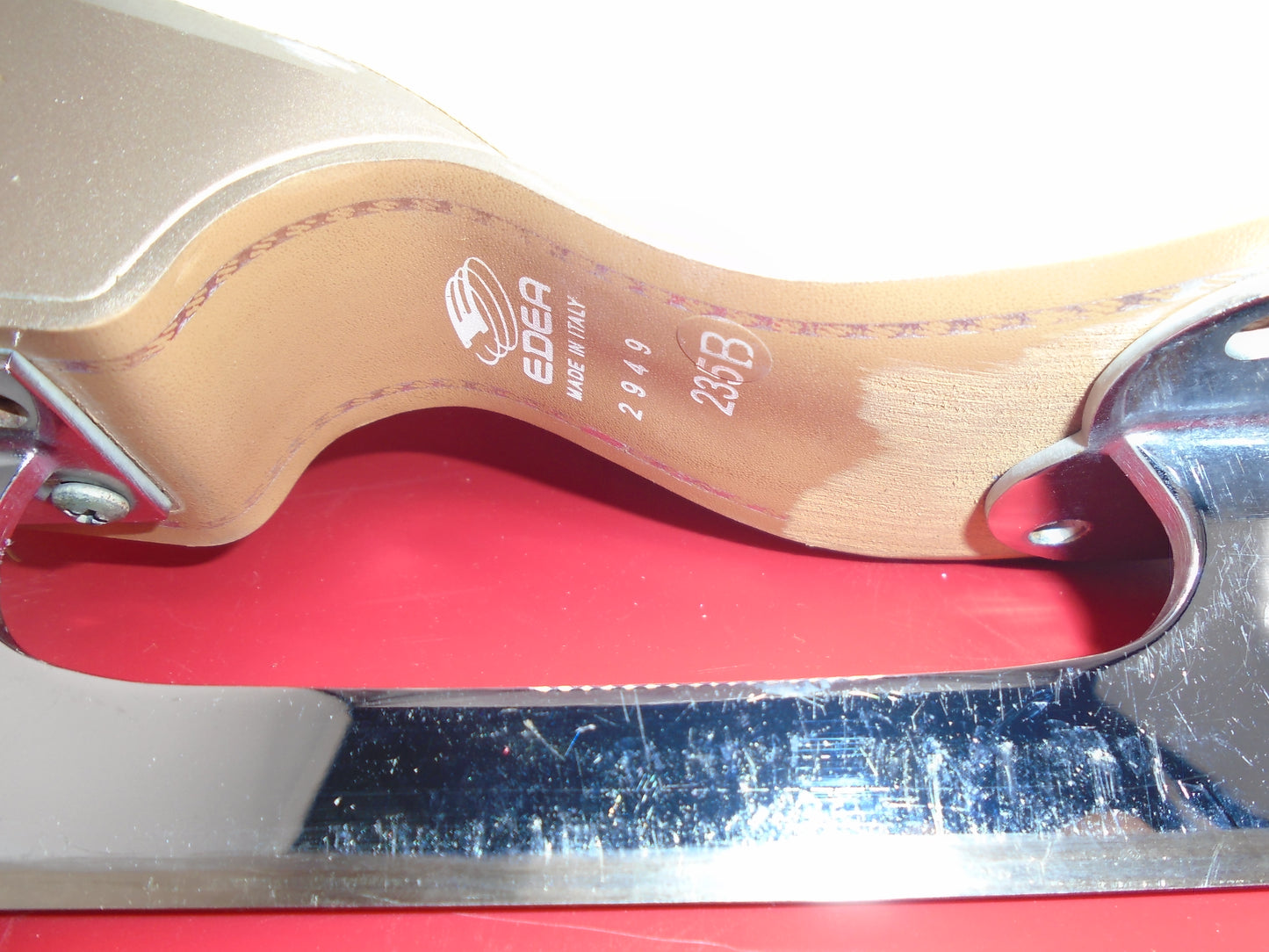 Gently Used Figure Skates Edea Chorus 235 B and Wilson ACE blades | edea-chorus-235-b-and-wilson-ace-blades | Quality Gently Used Figure Skates